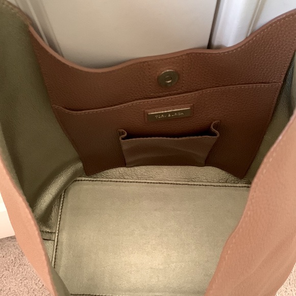 Tory Burch Leather Purse w/ matching wallet - Picture 2 of 3